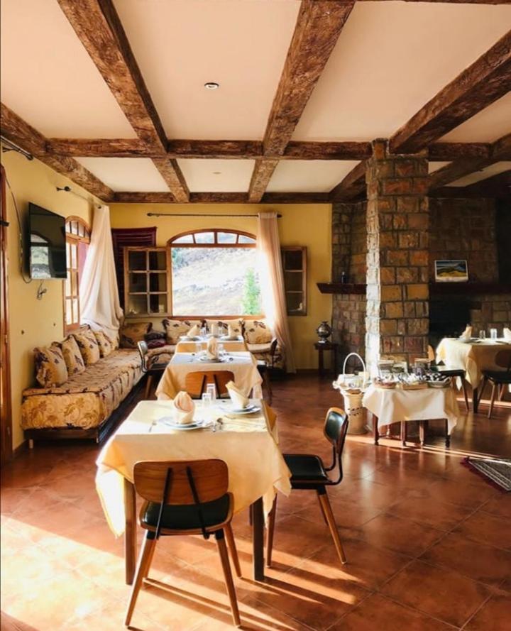 Hotel La Rose Blanche à Zaouia Ben Smine Extérieur photo